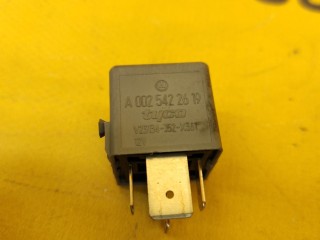 Реле, ориг. номер A0025422619, Mercedes-Benz