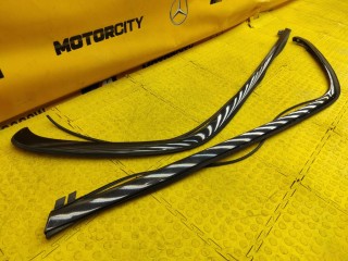 Молдинги стекол, ориг. номер A2106981189, Mercedes-Benz