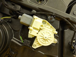 Стеклоподъемник, ориг. номер A2467200279, Mercedes-Benz