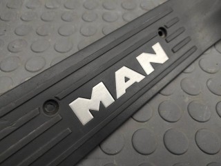 Накладки порогов, ориг. номер 81615100790, MAN TGX 18.440