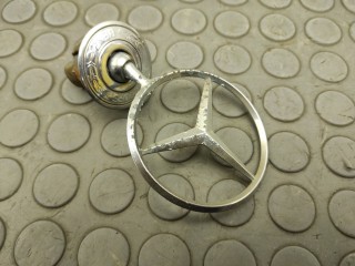 Эмблема, ориг. номер A2108800186, Mercedes-Benz