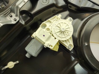 Стеклоподъемник, ориг. номер A2517302879, Mercedes-Benz