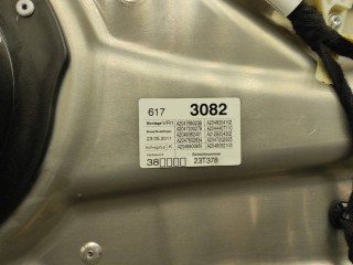 Стеклоподъемник, ориг. номер A2047200679, Mercedes-Benz