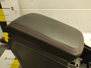 Подлокотник, ориг. номер A2466800910, Mercedes-Benz B 180