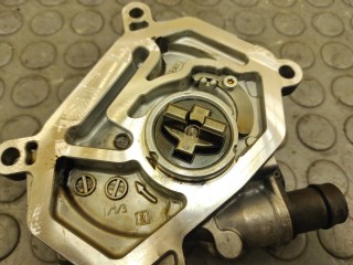 Насос вакуумный, ориг. номер A2702300365, Mercedes-Benz
