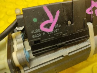 Сервопривод багажника, ориг. номер 4L0898851, AUDI Q7 2005-2009