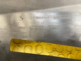 Накладка подкапотная, ориг. номер 51767019803, BMW 523i
