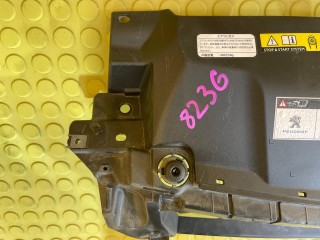 Накладка подкапотная, ориг. номер 9677363777, Peugeot 308 2011-2015
