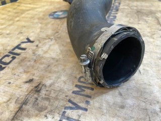 Патрубок интеркулера, ориг. номер 13717597588, BMW 116i