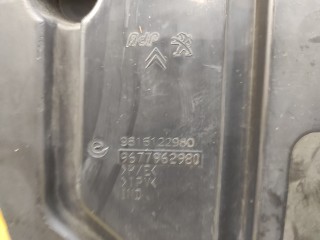 Дефлекторы радиатора, ориг. номер 9816122980, Peugeot 2008 2016-2019