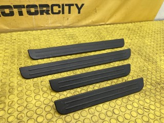 Накладки порогов, ориг. номер EG21-68-7E002, MAZDA