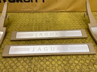 Накладки порогов, ориг. номер C2Z3027SEL, JAGUAR
