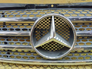 Решетка радиатора, ориг. номер A6398800285, Mercedes-Benz V-Class