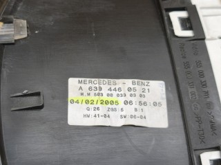 Панель приборов, ориг. номер A6394460521, Mercedes-Benz V-Class