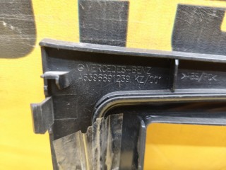 Рамка магнитолы, ориг. номер A6396891239, Mercedes-Benz V-Class