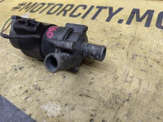 Насос отопителя, ориг. номер A0018351364, Mercedes-Benz V-Class 1996-2003