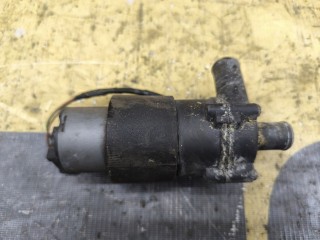 Насос отопителя, ориг. номер A0018351364, Mercedes-Benz V-Class 1996-2003