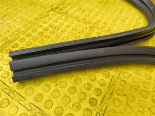Уплотнители дверей, ориг. номер A4517210780, SMART FORTWO 2006-2010