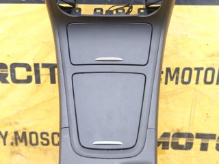Центральная консоль, ориг. номер A2466803602, Mercedes-Benz B 180