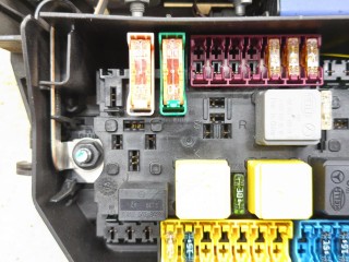 Блок предохранителей, ориг. номер A2465400182, Mercedes-Benz B 180