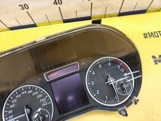 Панель приборов, ориг. номер A2469001607, Mercedes-Benz B 180