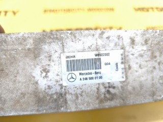 Интеркулер, ориг. номер A2465000100, Mercedes-Benz B 180