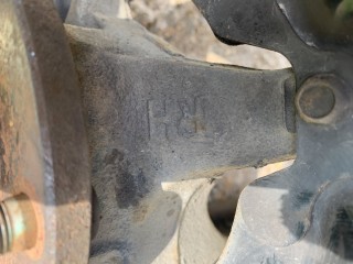 Кулак поворотный правый, ориг. номер BBM2-33-021B, Mazda 3 2008-2011