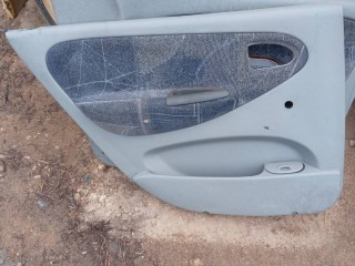 Обшивка двери задней левой Renault Scenic 1999-2003