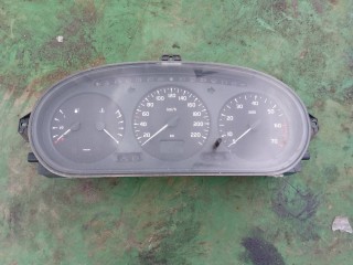 Щиток приборов (приборная панель) Renault Scenic 1996-1999