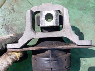 Подушка крепления двигателя, Renault Laguna 1998-2001