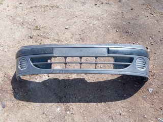 бампер передний Renault Megane 1999-2003, хетчбэк 5 дв.