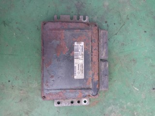 Блок управления двигателем Renault Megane 1999-2003, 7700110471