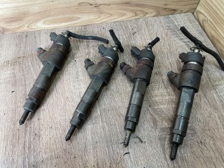 Форсунка Nissan interstar 2001-2008