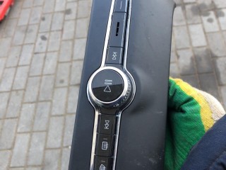 Панель управления магнитолой, ориг. номер 31398845, Volvo V60 Cross Country 2 2018-2026