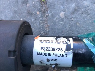 Полуось передняя правая, ориг. номер P32339226, Volvo V60 Cross Country 2 2018-2026