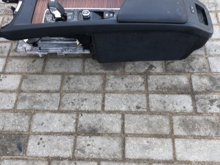 Консоль салона (центральная часть), Volvo V60 Cross Country 2 2018-2026