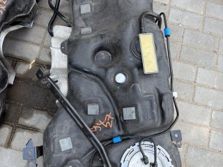 бак топливный Volvo XC40 рест, бензин, хетчбэк 5 дв., полный привод, 32139299