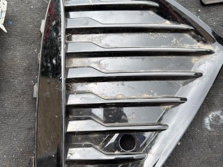 Заглушка (решетка) в бампер Volvo XC60 2 рест, внедорожник 5 дв., 32234962