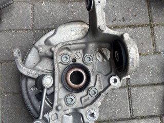 кулак задний правый Volvo S60 3 2018-2026, полный привод, 31681580