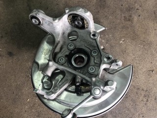 кулак задний правый Volvo S60 3 2018-2026, полный привод, 32395007