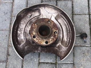 кулак задний правый Volvo S60 3 2018-2026, 32217285