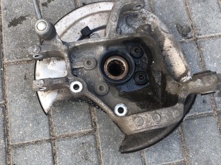 кулак задний правый Volvo XC90 2 2014-2019, 32217287