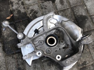 кулак задний правый Volvo XC90 2 2014-2019, 32217287