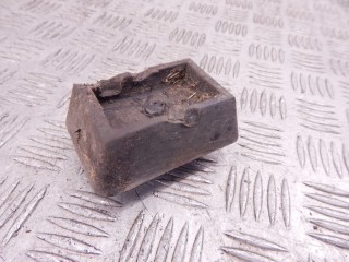 Опора под домкрат (поддомкратная подушка), ориг. номер M47N, 51718268885, 8268885, 51710153103, 0153103, 51718233281, 8233281, BMW 3-series (E46) 2001-2006