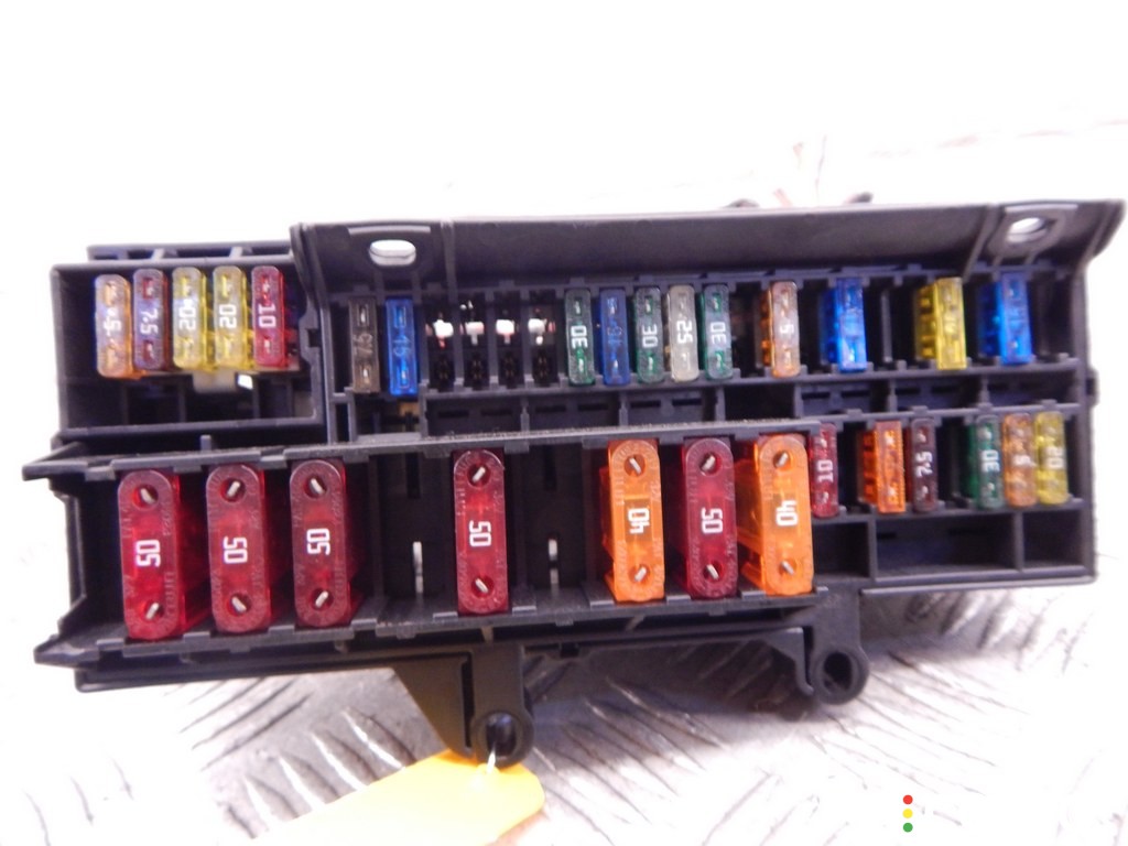 M57N306D2, 61136900582, 6900582, 61130300432, 0300432, M57N Блок предохранителей BMW 7-series (E65/66) 2003г. - фото №2