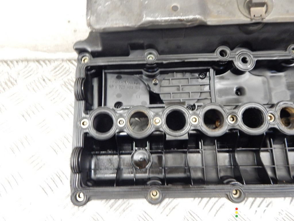 Клапанная крышка BMW 3-series (E46) 1997-2003, 2.0 л, дизель, M47, фото 9