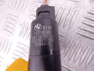 Насос (моторчик) омывателя фар, ориг. номер 67637217792, 7217792, N47N, BMW 3-series (F30/31) 2011-2016