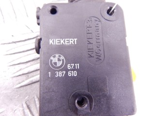 Электропривод запирания лючка топливного бака, ориг. номер M43, 67111387610, 1387610, 67118353001, 67116987627, 6987627, 8353001, BMW 3-series (E36) 1990-1996