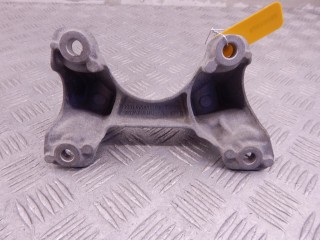 Кронштейн КПП, ориг. номер 22326796613, 6796613, N20, BMW 2-series (F22/23)