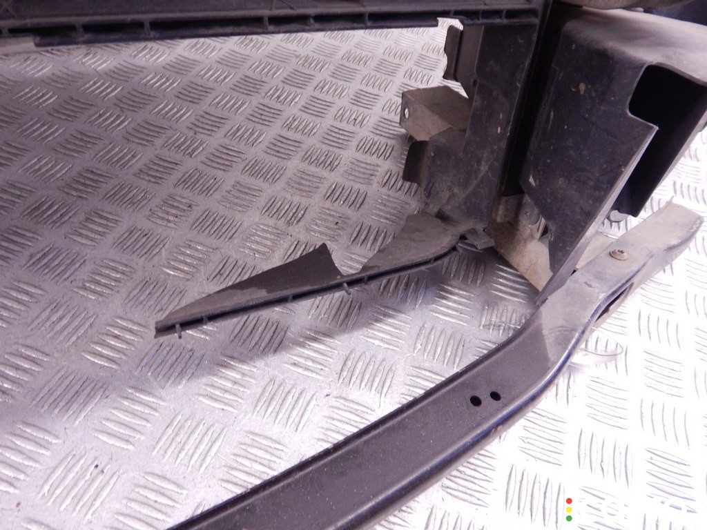 Передняя панель крепления облицовки (телевизор) BMW 7-series (F01/02) 2008-2012, седан, N57, фото 6